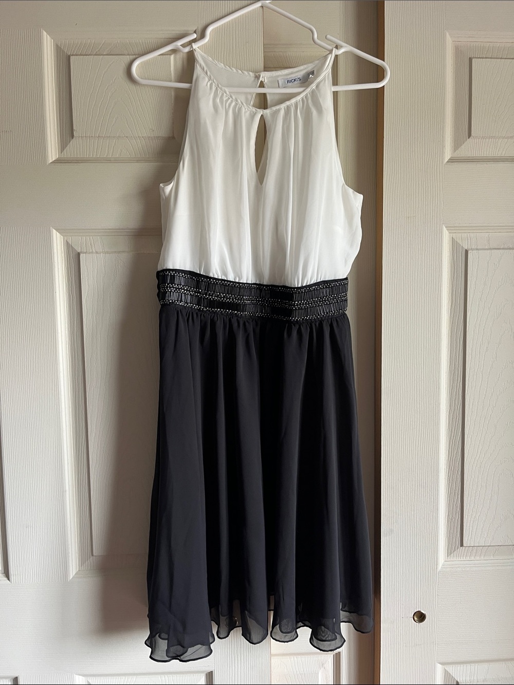 Ricki's Two-Tone White and Black Sleeveless Party Dress with Beaded Waist